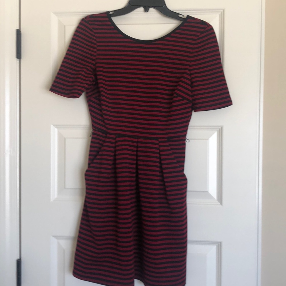 Good Condition Garnet Red/Black Dress - Picture 1 of 1